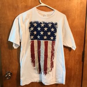 USA T shirt  with flag. On it size large